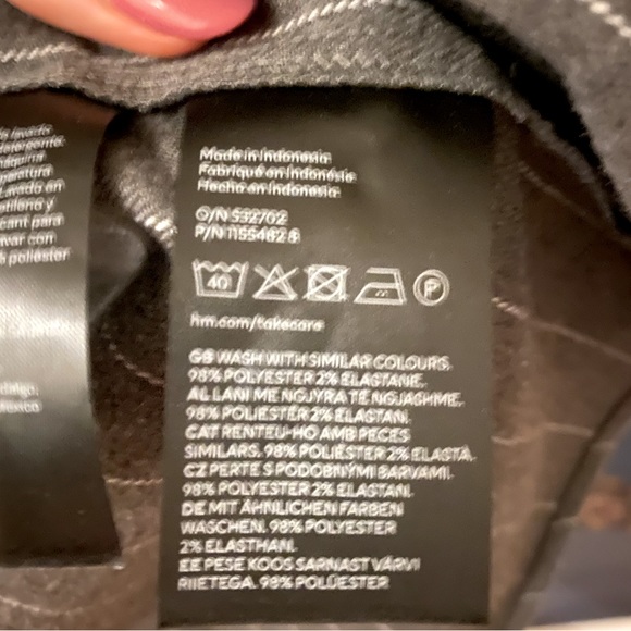 ⭕️ BOGO! Oversized Flannel Shirt Grey in Dark gray/pinstriped - Picture 7 of 9